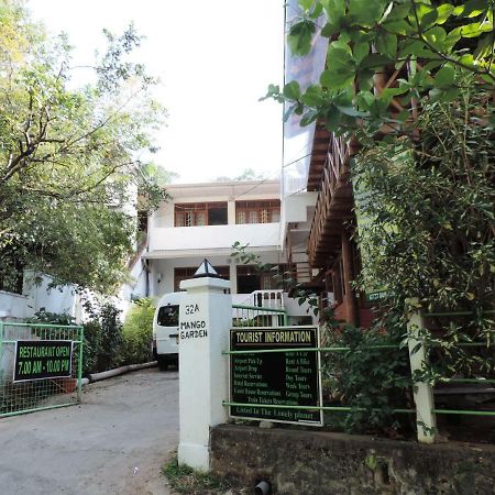 Hotel Mango Garden Kandy Bagian luar foto