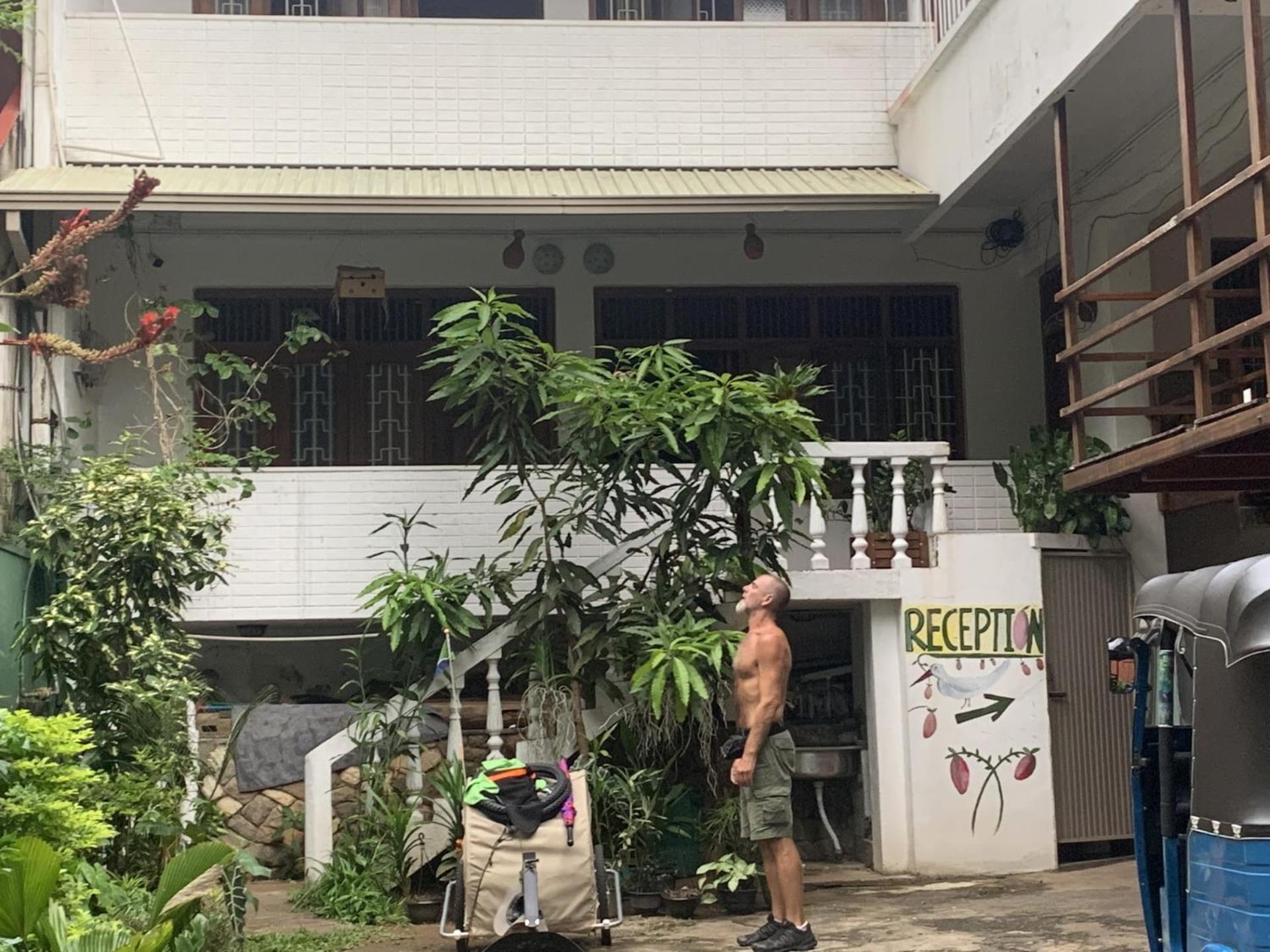 Hotel Mango Garden Kandy Bagian luar foto