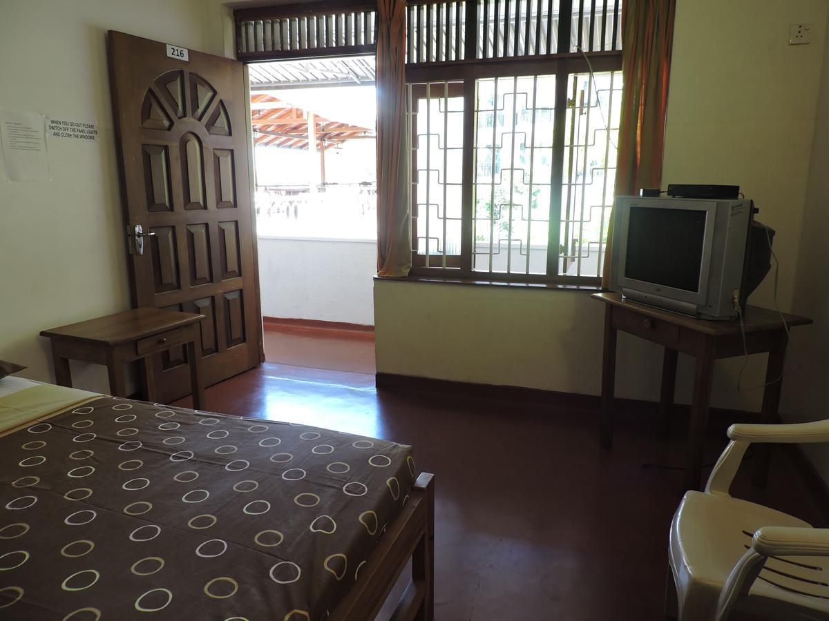 Hotel Mango Garden Kandy Bagian luar foto