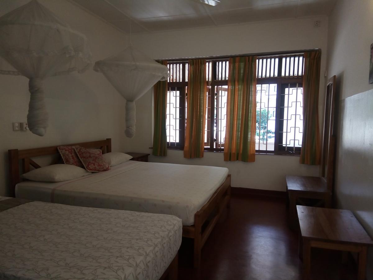 Hotel Mango Garden Kandy Bagian luar foto