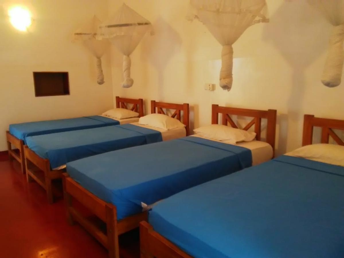 Hotel Mango Garden Kandy Bagian luar foto