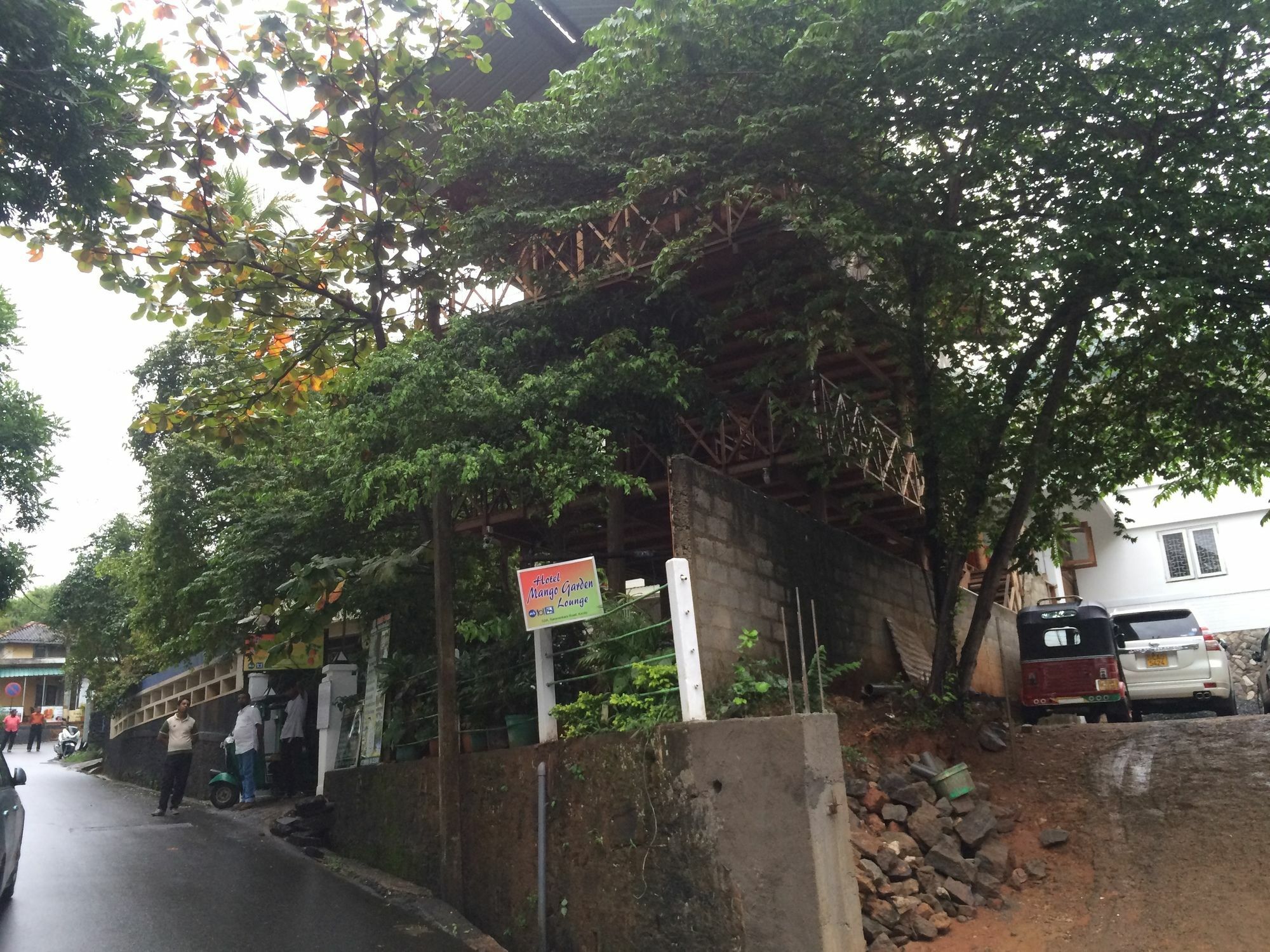 Hotel Mango Garden Kandy Bagian luar foto